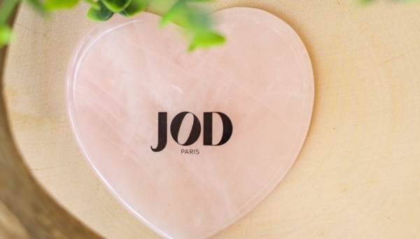 For JOD, Cosmogen creates a Gua Sha made of pink quartz