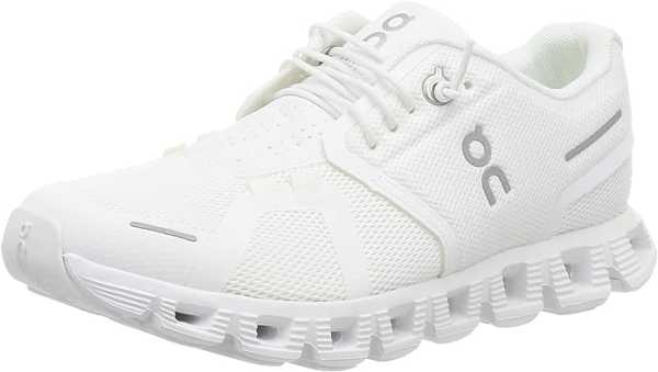 Zendaya’s Go-to Running Sneakers: Where Comfort Meets Style 4
