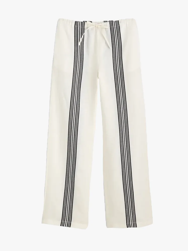 Effortless Elegance: Your Ultimate Guide to Chic Beach Cover-Ups 96
