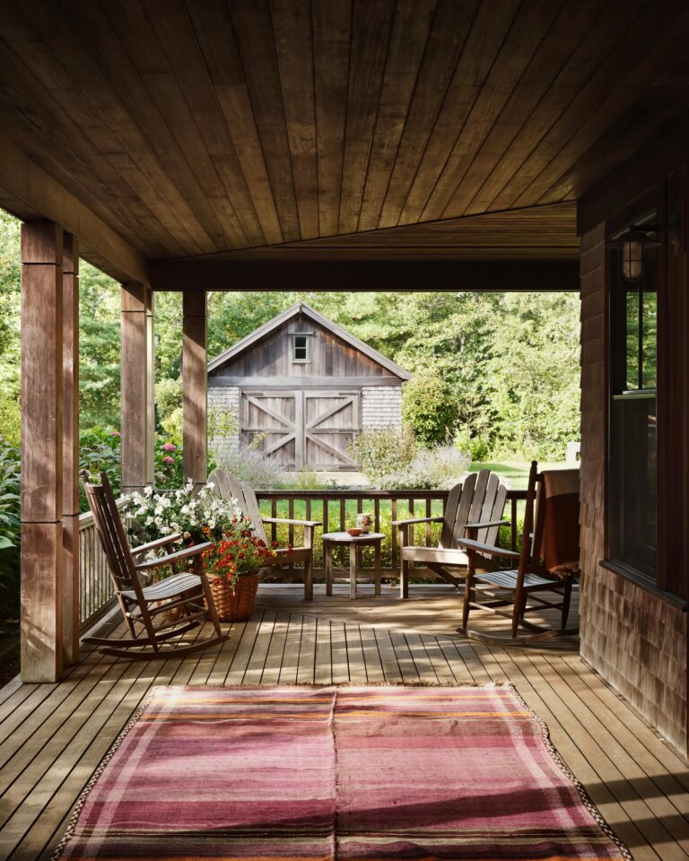 Island Elegance: A Martha's Vineyard Haven Rooted in Timeless Craftsmanship 3
