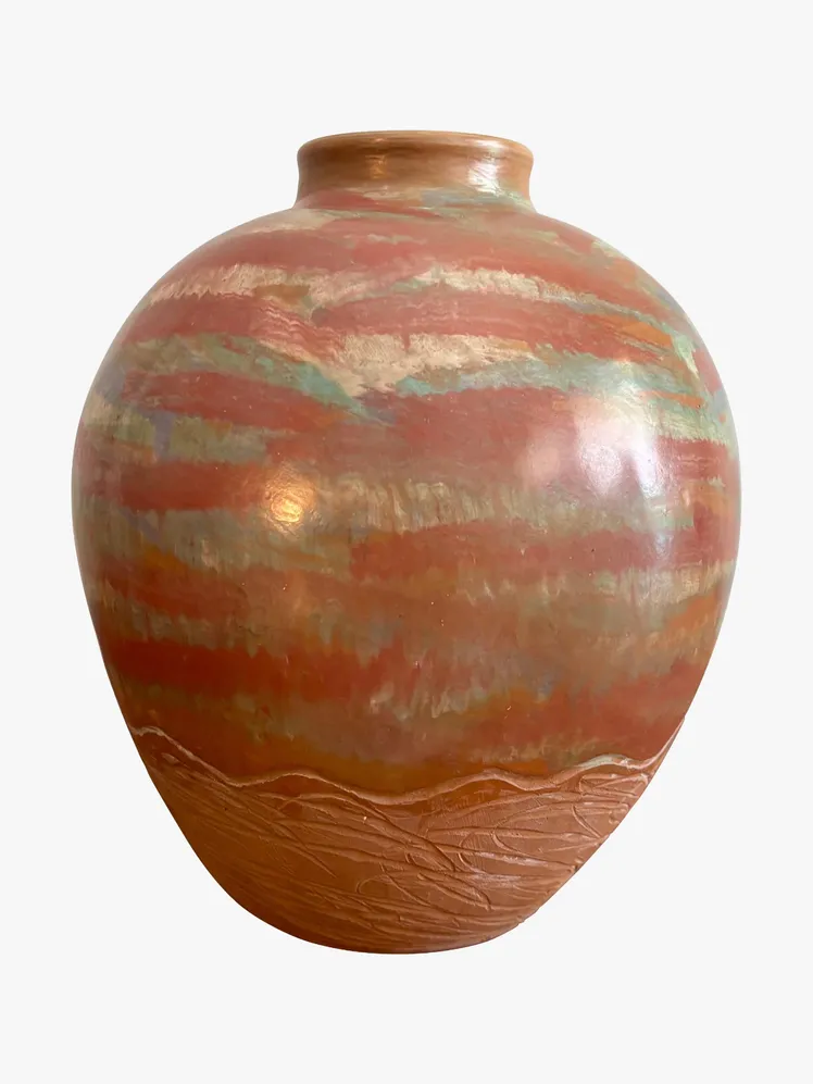 Terracotta Legacies: Cultivating Elite Living 22
