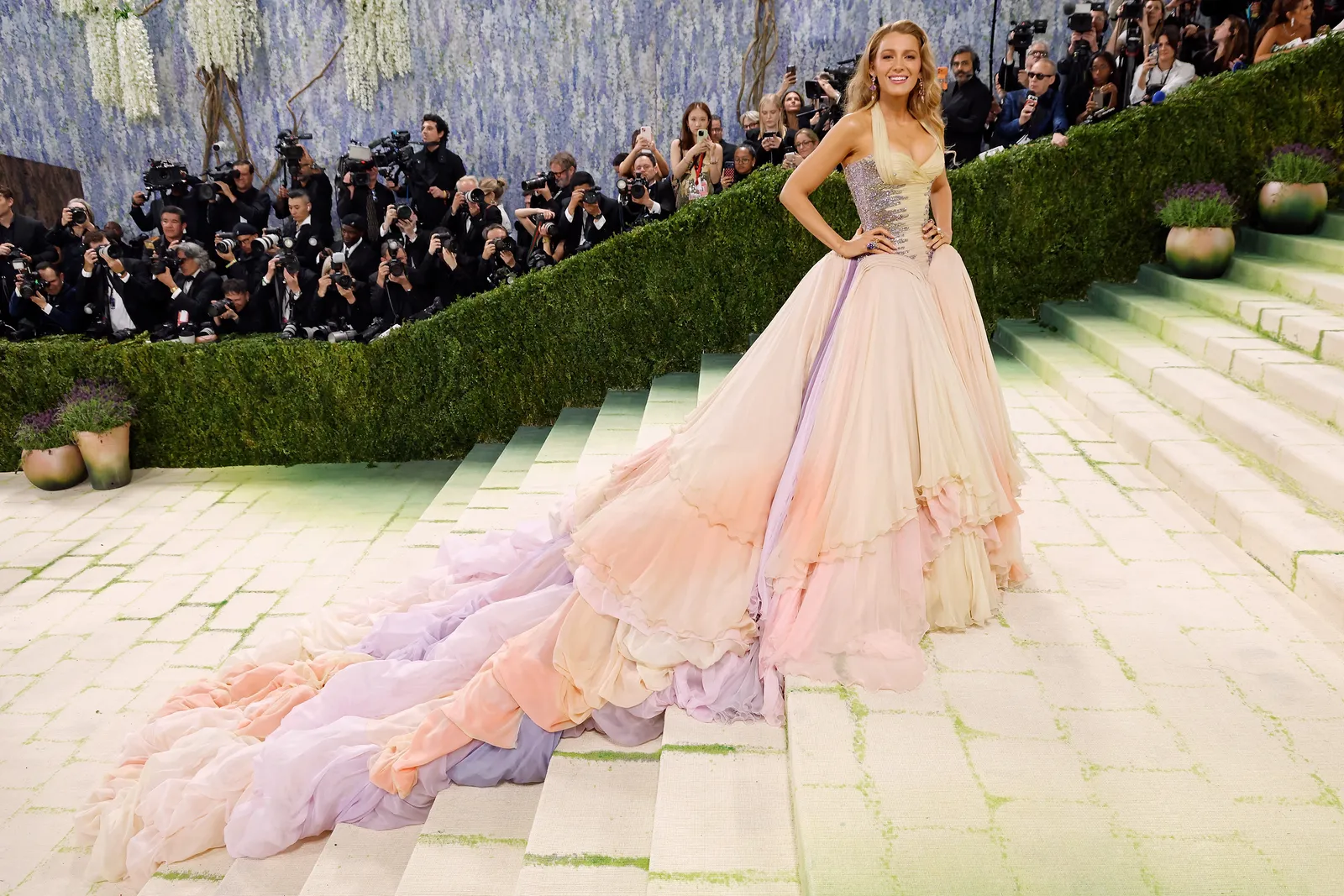 A-List Icons Rediscover Versace's Legendary Past 9 A-List Icons Rediscover Versace's Legendary Past 9
