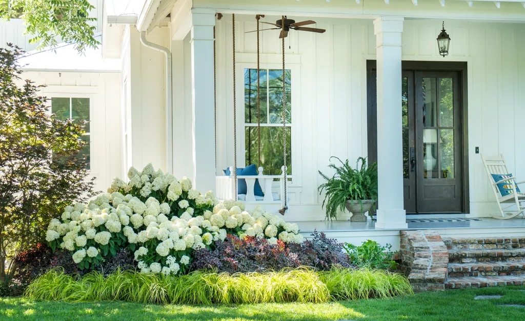 A Symphony of Summer Blooms: Cultivating an Elite Palette 45
