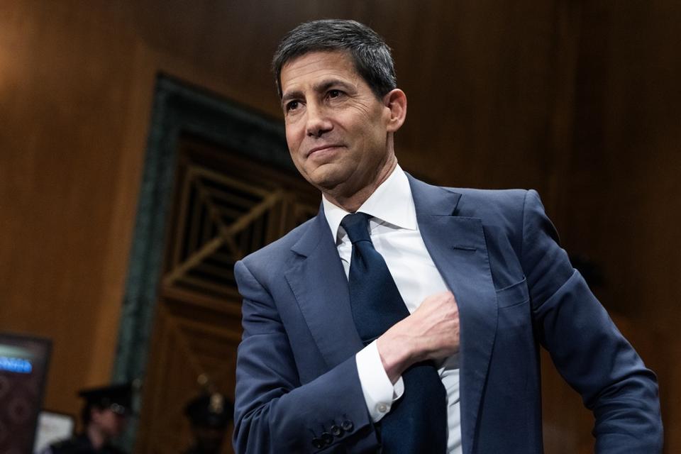 Kevin Warsh: The Billionaire Ties Behind Trump's Unconventional Fed Pick 2