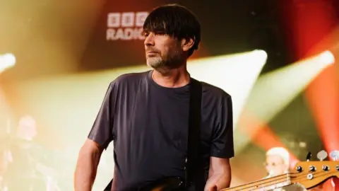 Business Style news 113 Jersey Festival Echoes: Orchestral Nostalgia Meets 90s Pop Canon