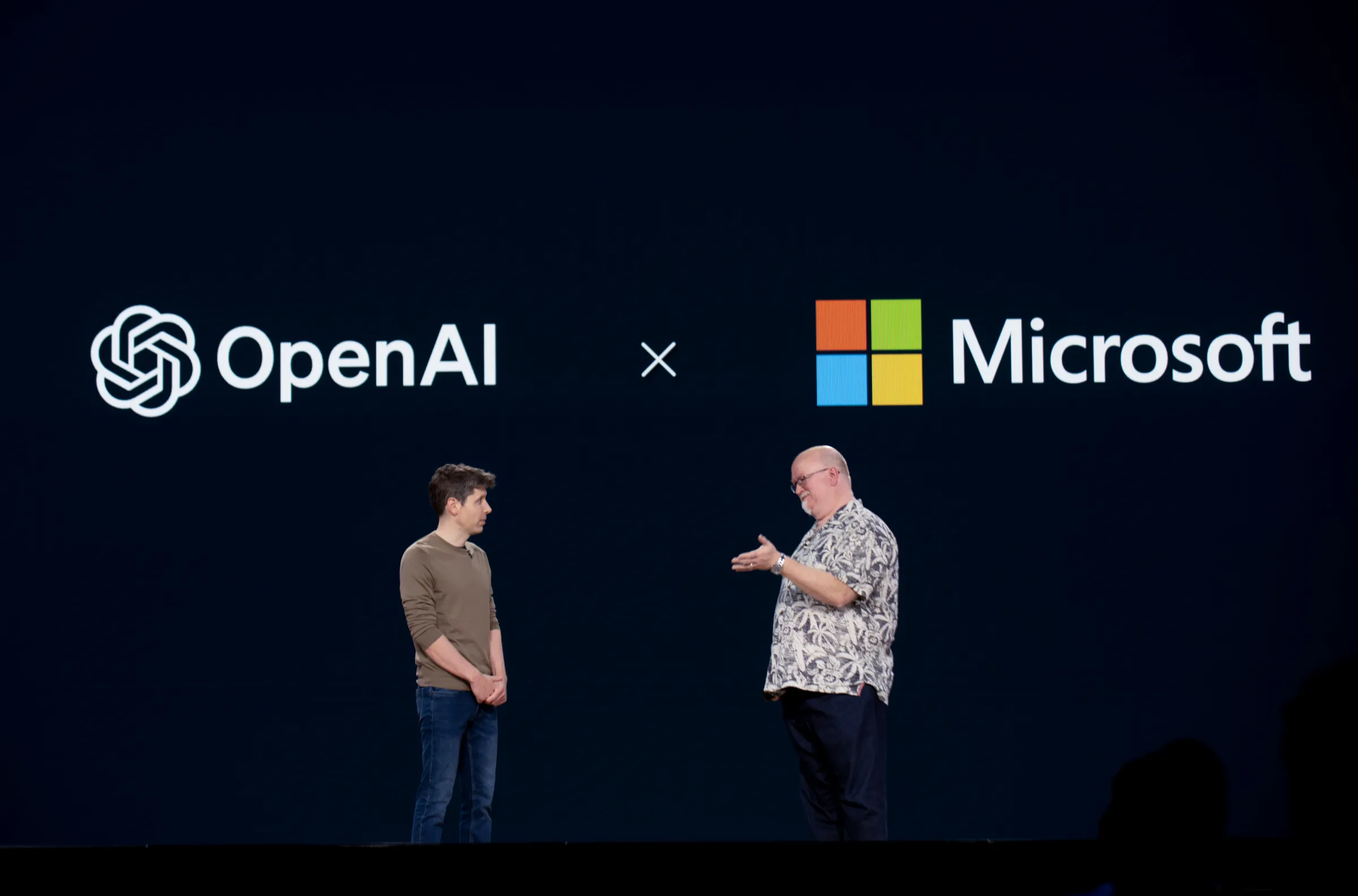 Microsoft's Azure Bet: Navigating the OpenAI Alliance 2 Microsoft's Azure Bet: Navigating the OpenAI Alliance 2