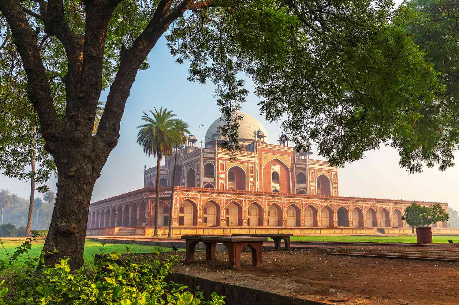 **The Savvy Globetrotter's Guide: Unlocking Global Adventures on a Curator's Budget** 14