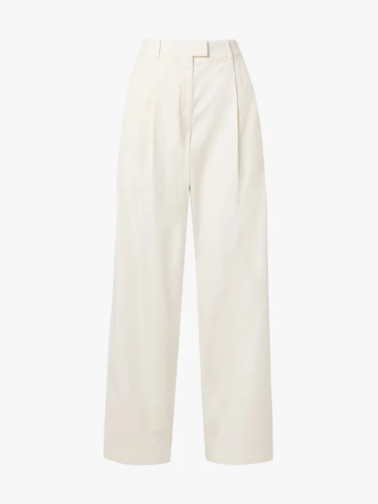 Chic Summer Ensembles: A Symphony in White 55