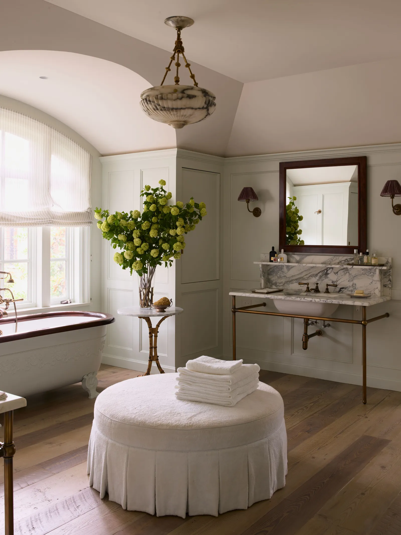 Gulf Coast Bloom: Tupker's Historic Houston Sanctuary Unveiled 48
