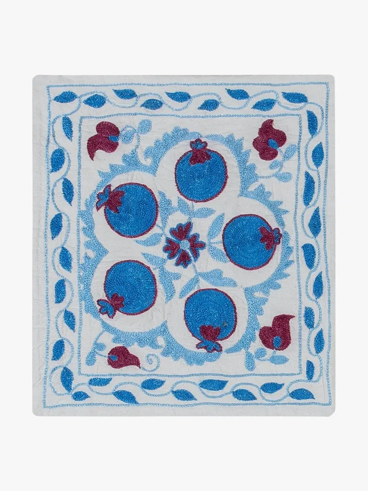 Echoes of Elegance: 24 Curated Rarities for the Discerning Collector 34