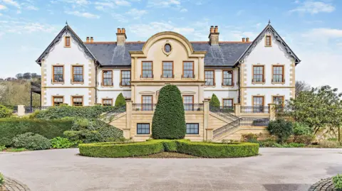 From Screen to Sale: Dyer’s Cinematic Abode Reimagines Celebrity Real Estate