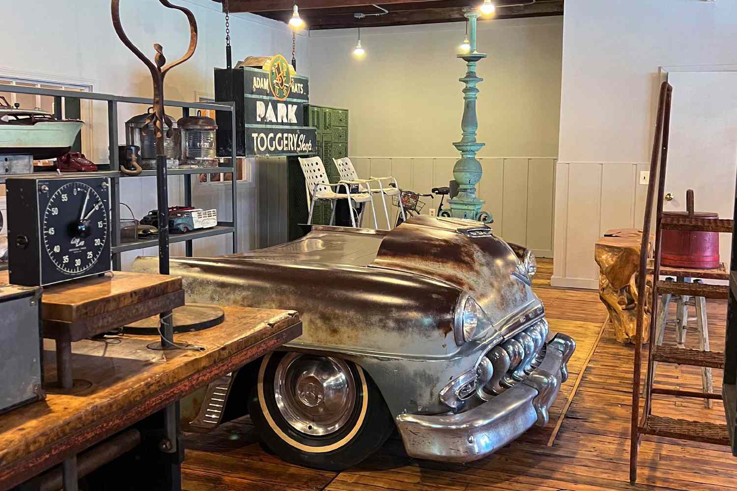 New England's Hidden Hauls: An Interior Designer's Guide to Timeless Treasures 5