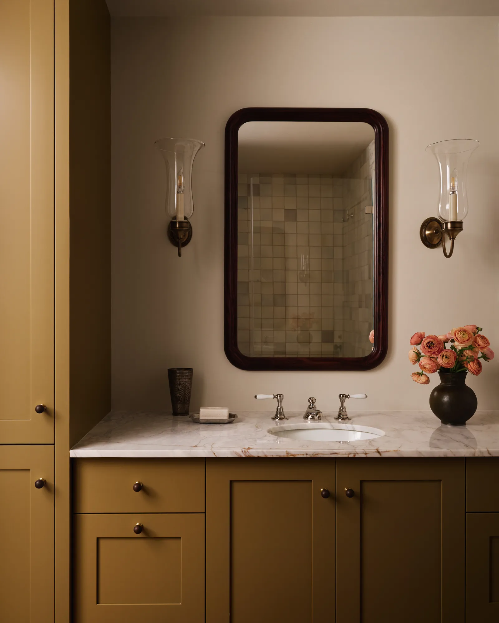 Island Elegance: A Martha's Vineyard Haven Rooted in Timeless Craftsmanship 29