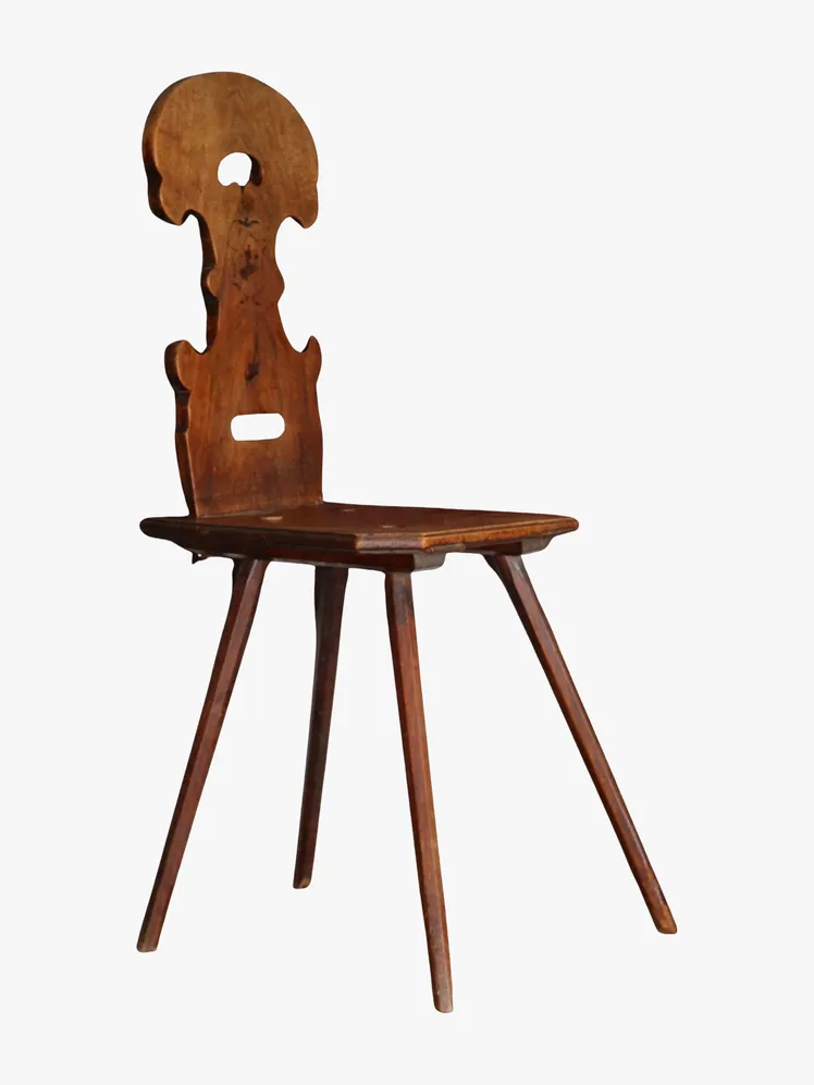 Echoes of Elegance: 24 Curated Rarities for the Discerning Collector 33