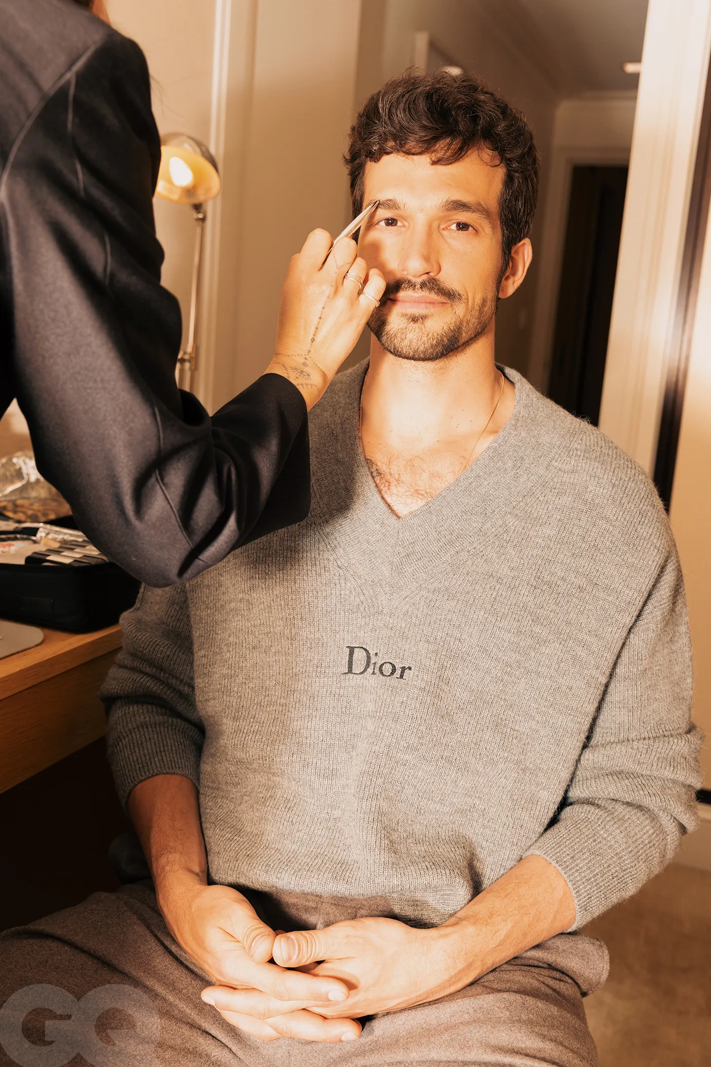 Dior's Met Gala Gambit: Clark Gable's Shadow Meets Dracula's Bite 13 Dior's Met Gala Gambit: Clark Gable's Shadow Meets Dracula's Bite 13