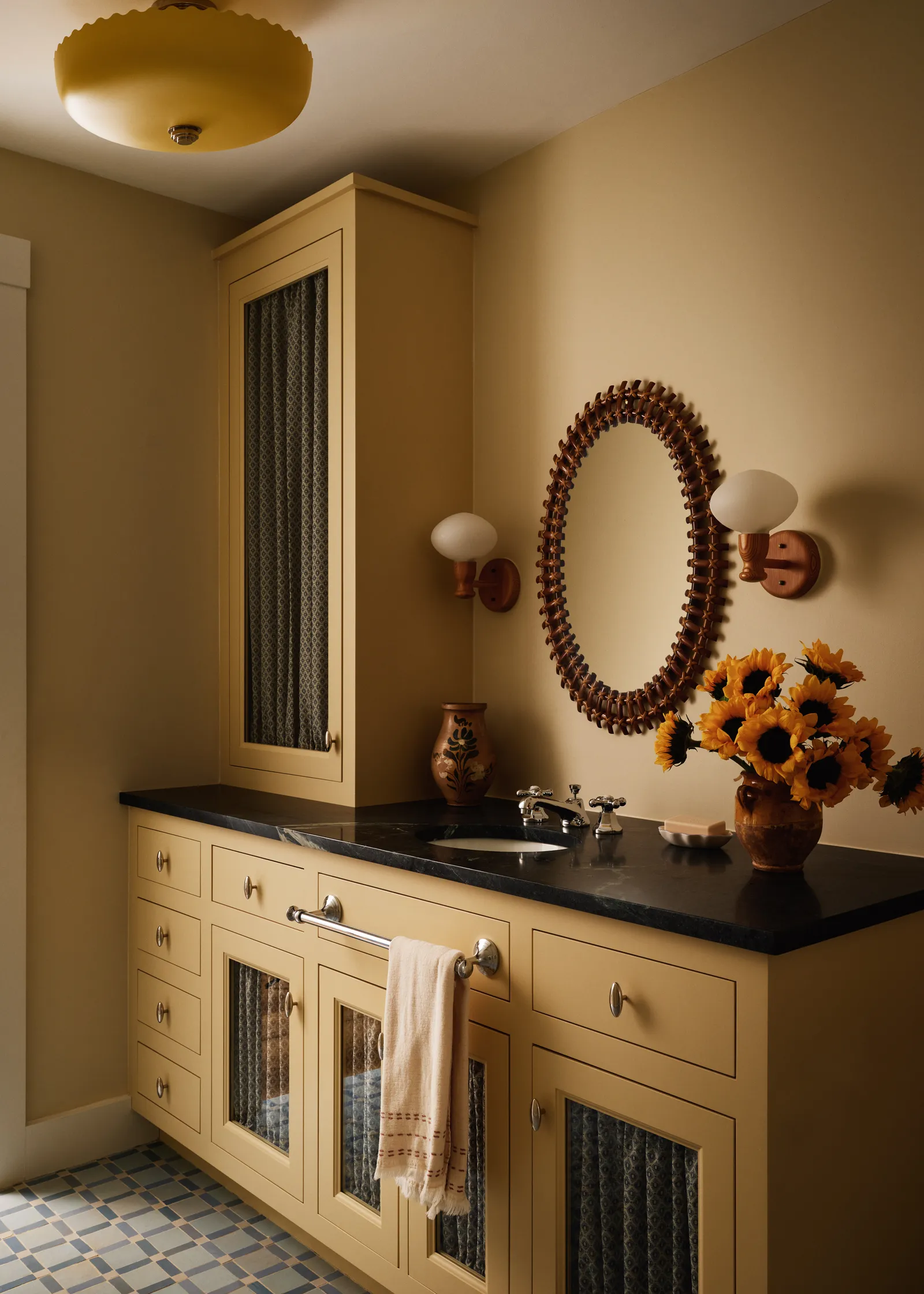 Island Elegance: A Martha's Vineyard Haven Rooted in Timeless Craftsmanship 22