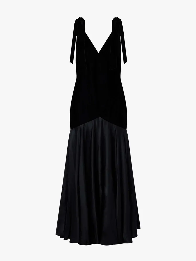 Chic Ensembles for Your 2026 Nuptial Attire 100