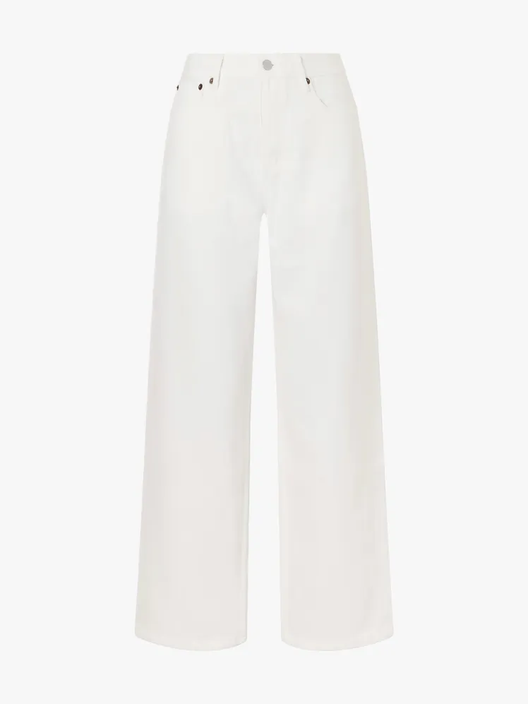 Chic Summer Ensembles: A Symphony in White 58