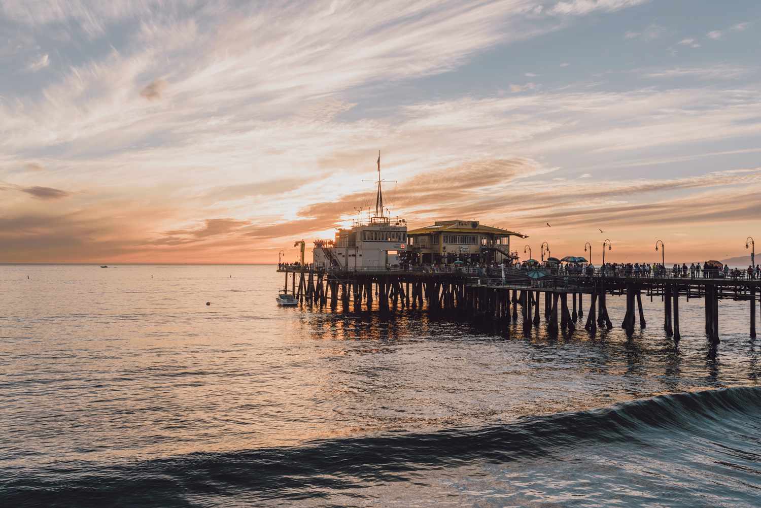 America's Emerald Shores: Beyond the Horizon's Pristine American Coasts 36
