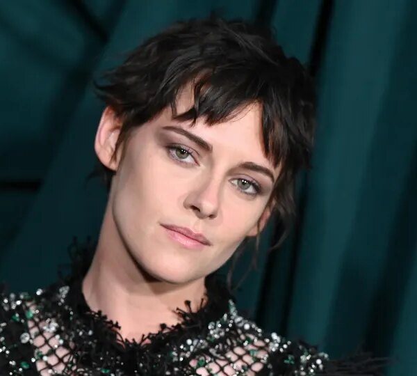 Business Style news 105 Twilight Icon Kristen Stewart Reimagines Vampire Saga: A New Era…