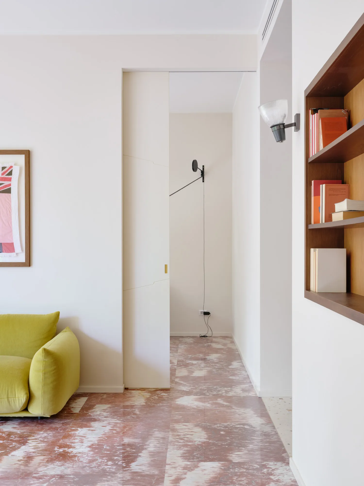 Milanese Bloom: Where Blush Marble Meets Springtime Serenity 25