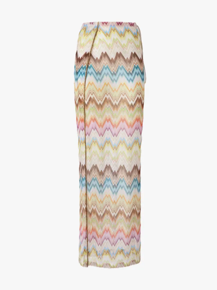 Timeless Summer Silhouettes: Enduring Resortwear Labels to Cherish Now 57