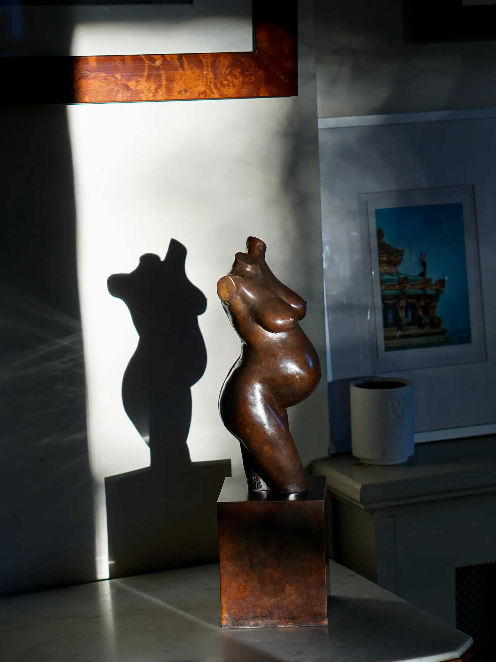 Sculpted Maternity: Where Heritage Meets the Elevated Abode 7
