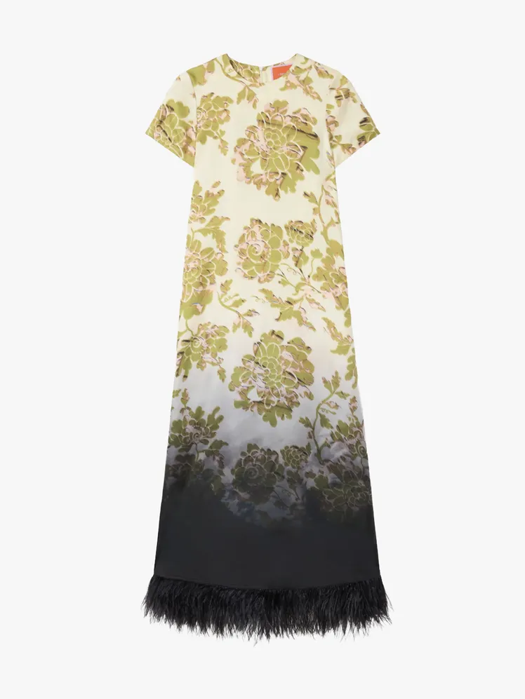 Chic Ensembles for Your 2026 Nuptial Attire 82