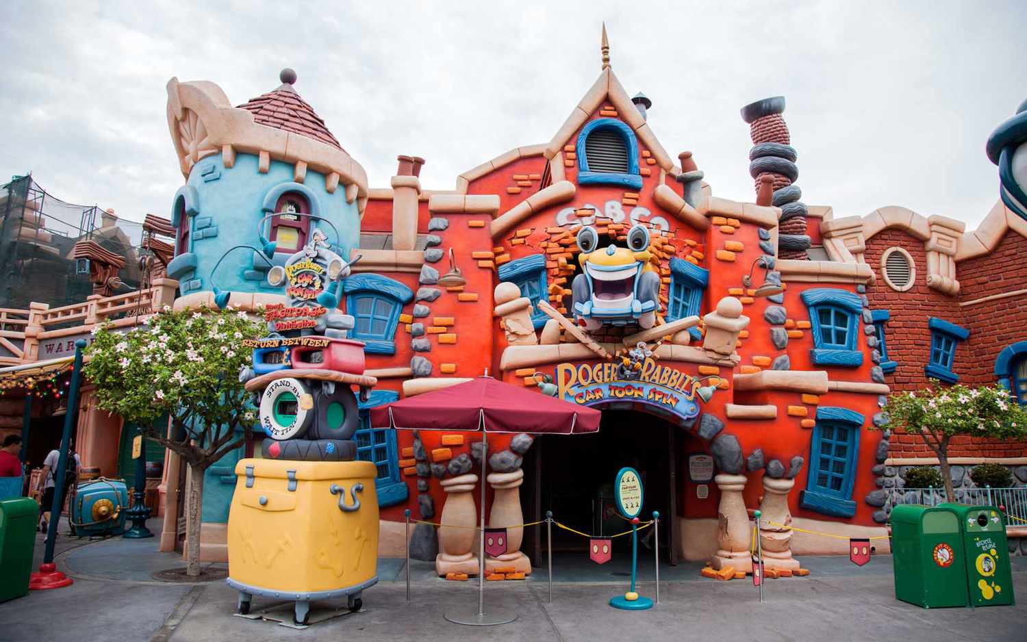 Beyond the Gates: Disneyland's Elite Thrills, Unveiled. 57