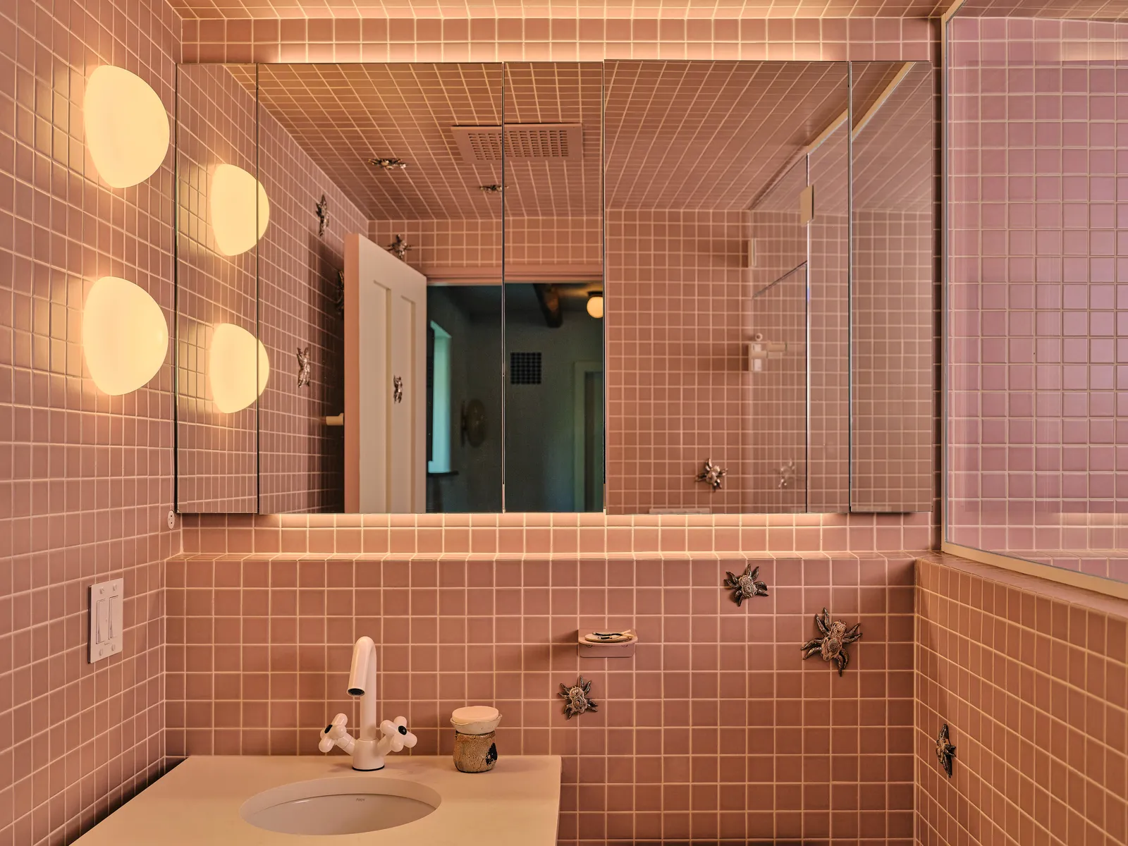 Where Heritage Meets Hedonism: A Circus of Craft in a Schoolhouse Revival 44