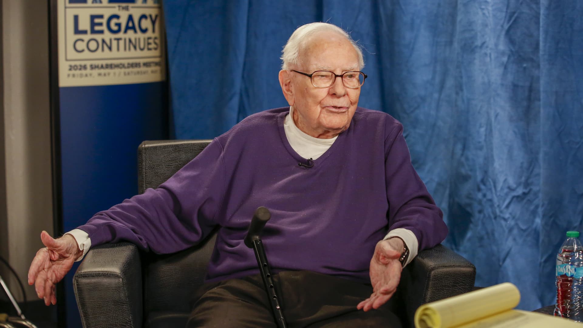 Buffett's 'Minor Acquisition' Teased: Berkshire Hathaway Filing Hints at March Investment 4