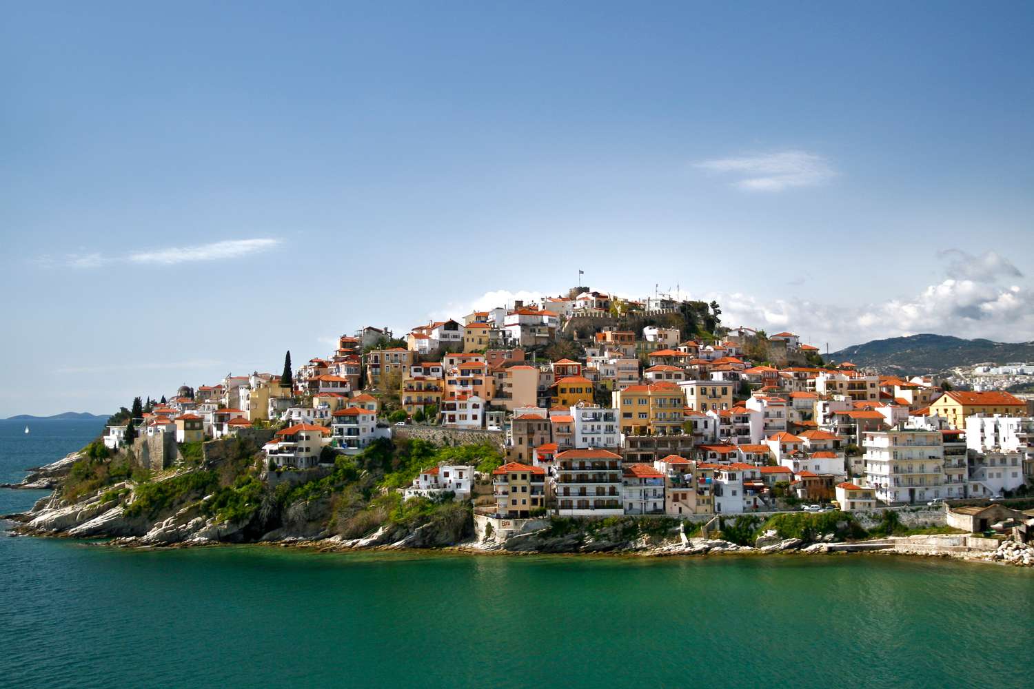 Echoes of Antiquity: Greece's Elite Havens & Whispers of the Aegean 17