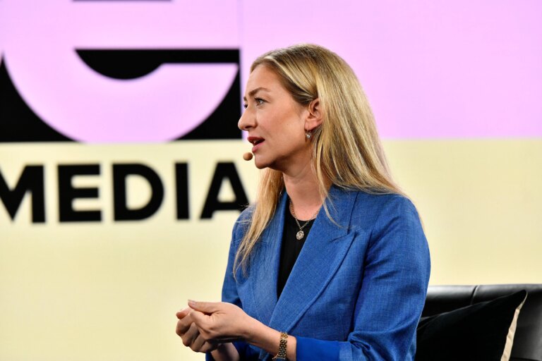 Bumble CEO Announces Strategic Pivot Away From Swiping Mechanism 22