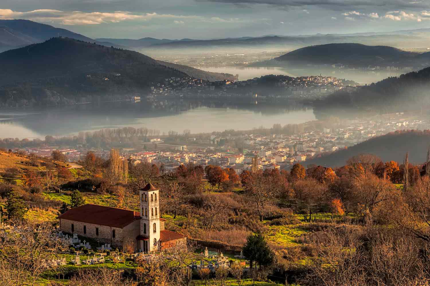 Echoes of Antiquity: Greece's Elite Havens & Whispers of the Aegean 23