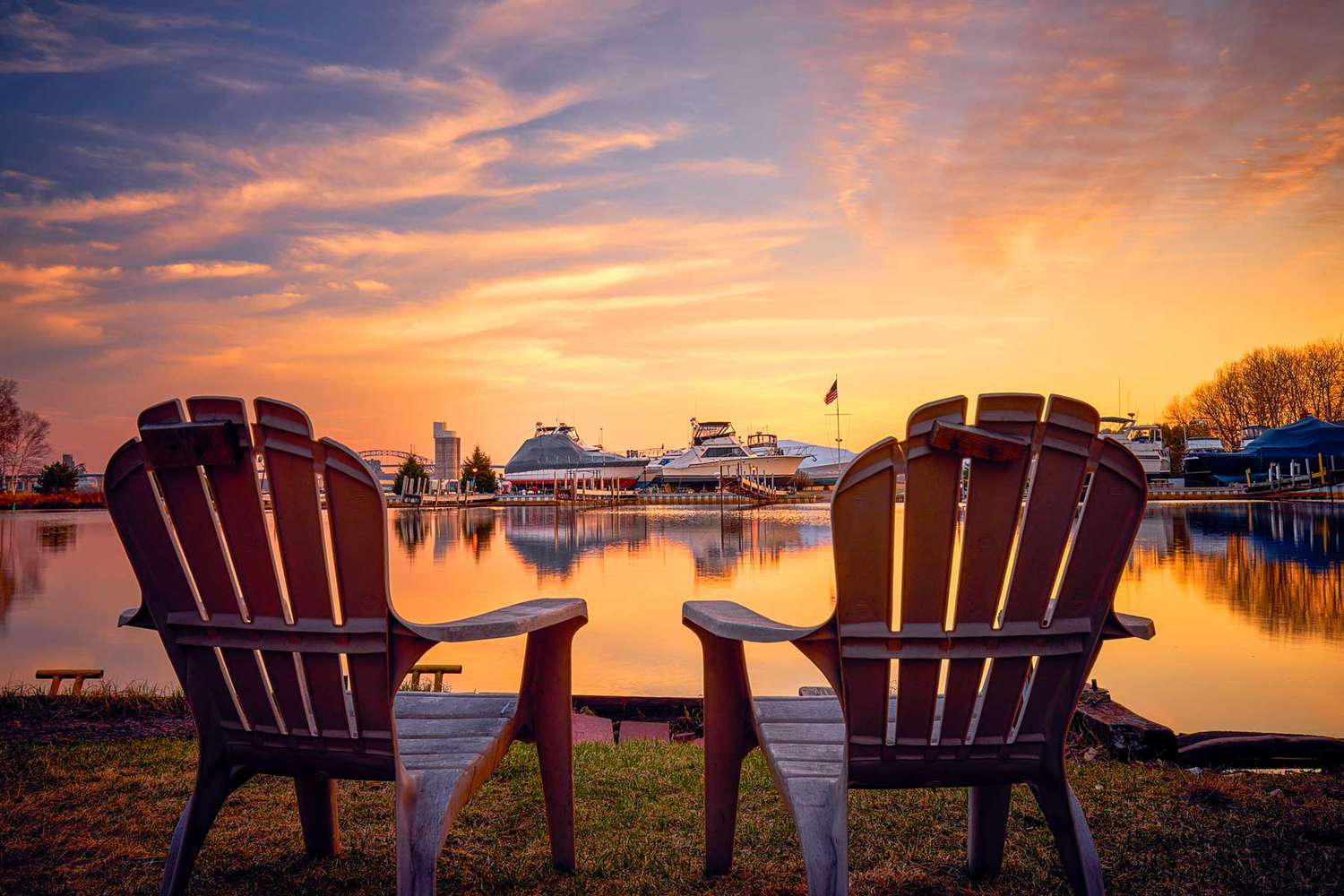 America's Emerald Shores: Beyond the Horizon's Pristine American Coasts 43