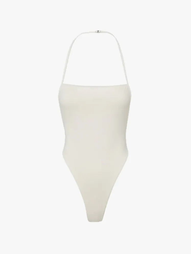 Timeless Summer Silhouettes: Enduring Resortwear Labels to Cherish Now 95