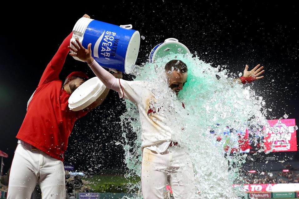 Dominating the Diamond: J.T. Ginn's Strategic Masterclass on Securing Victory 4