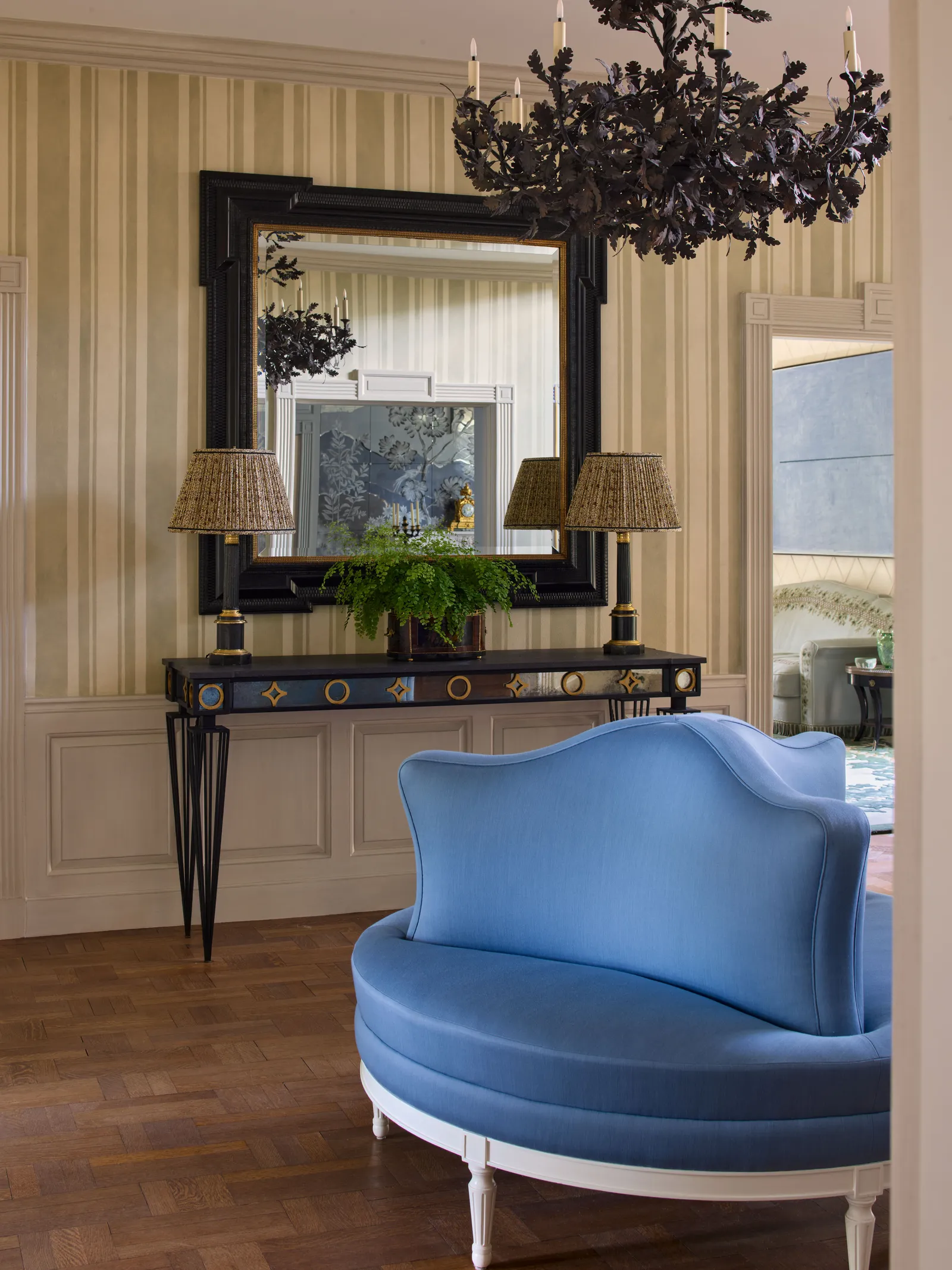 Gulf Coast Bloom: Tupker's Historic Houston Sanctuary Unveiled 57