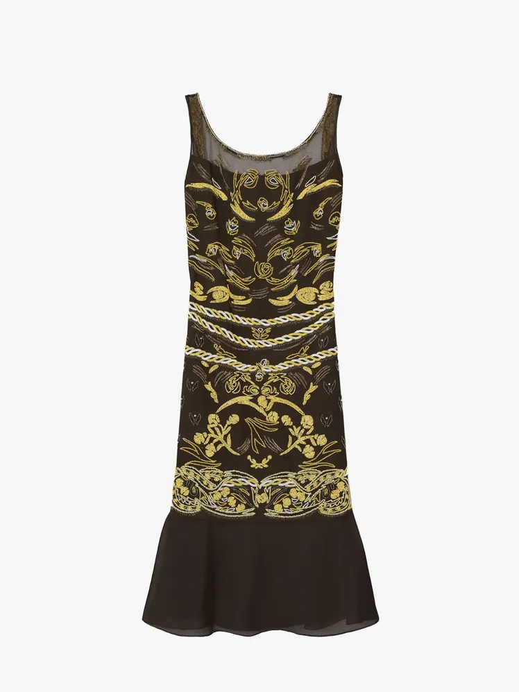 Chic Ensembles for Your 2026 Nuptial Attire 80