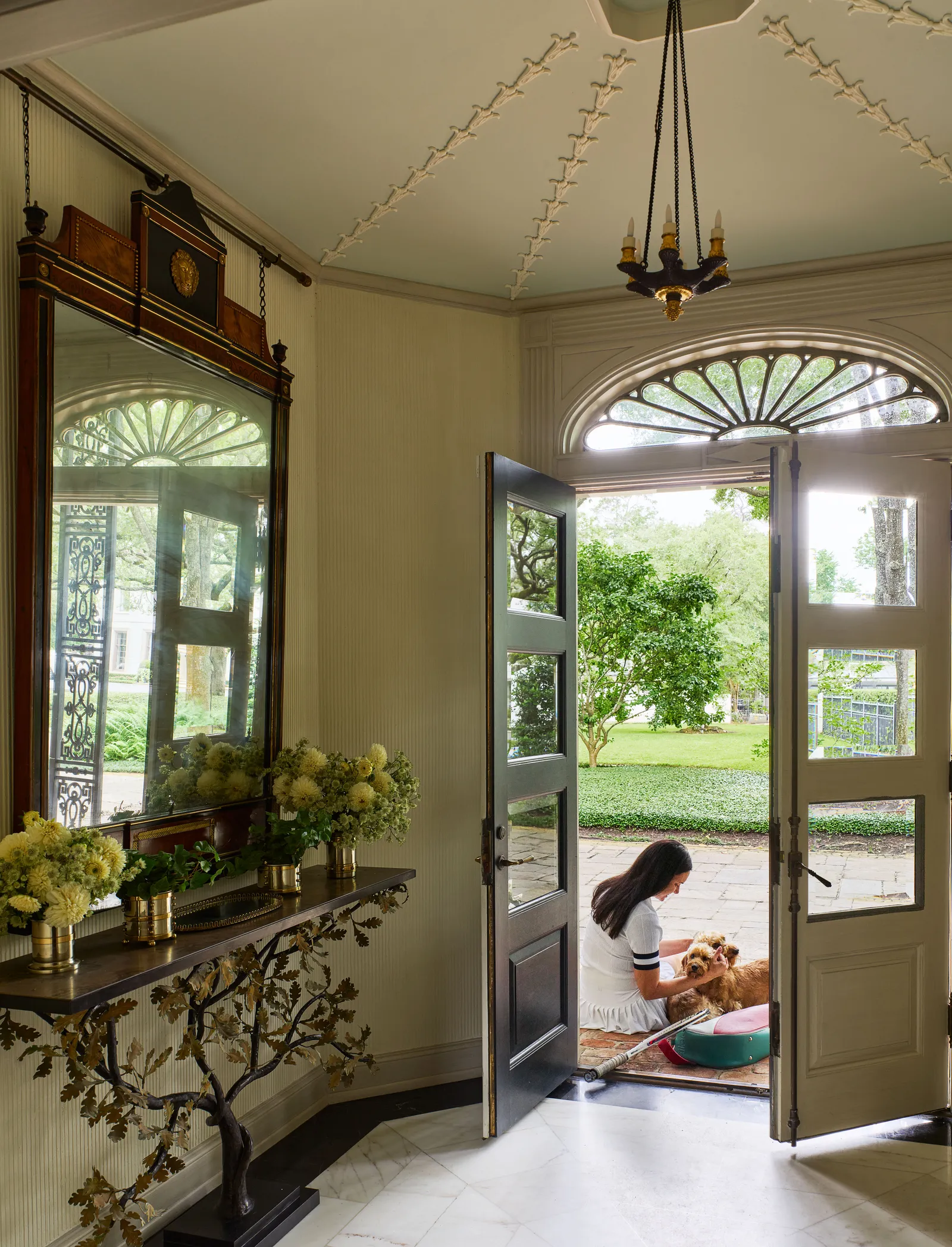 Gulf Coast Bloom: Tupker's Historic Houston Sanctuary Unveiled 35