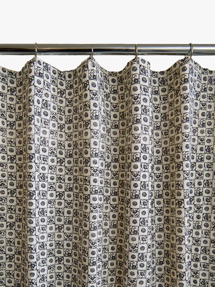 Sanctuary Silhouettes: Curated Linens for the Discerning Abode 33