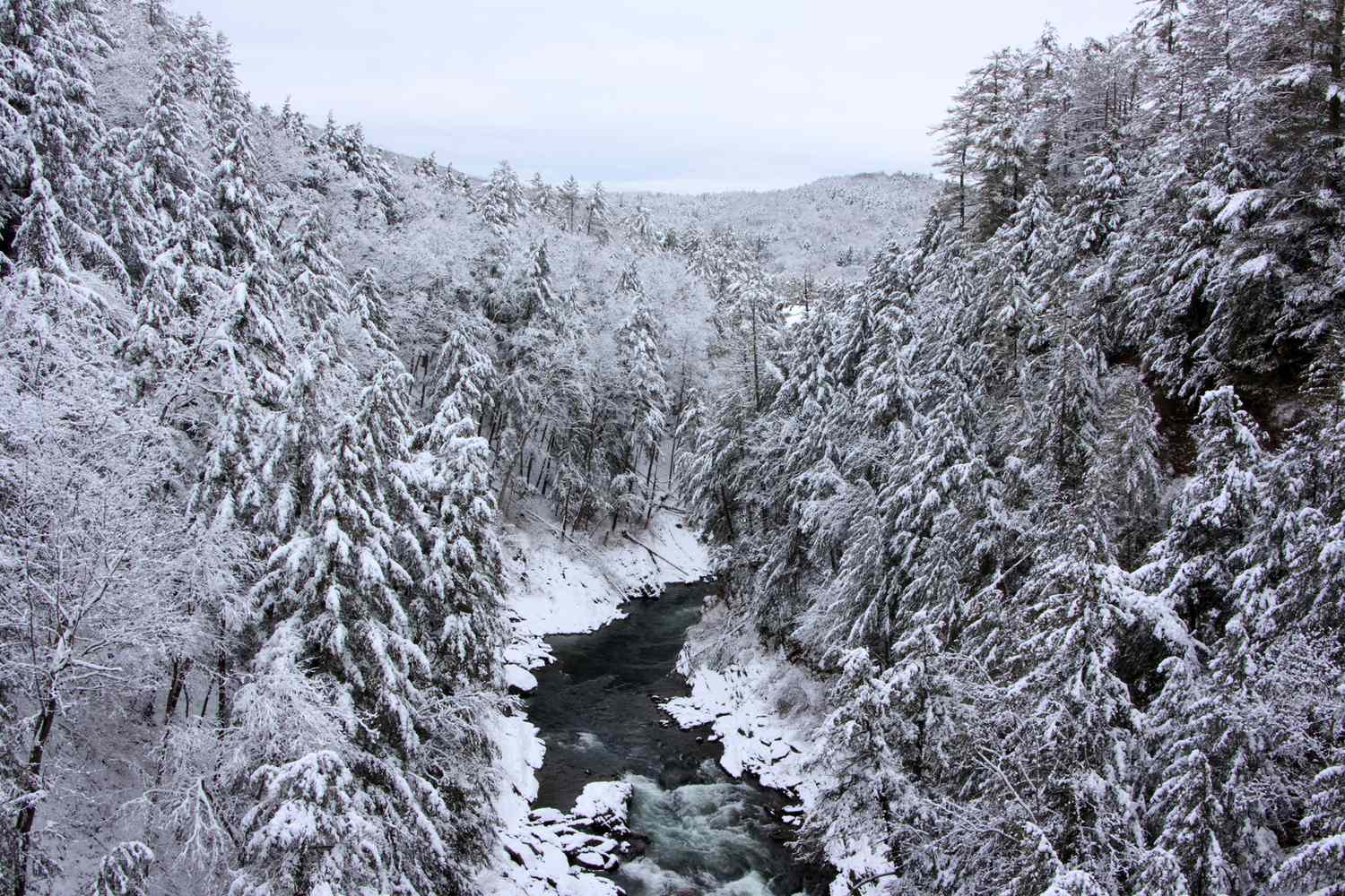 Whispers of Winter: Unlocking America's Most Exclusive Fireside Escapes 18