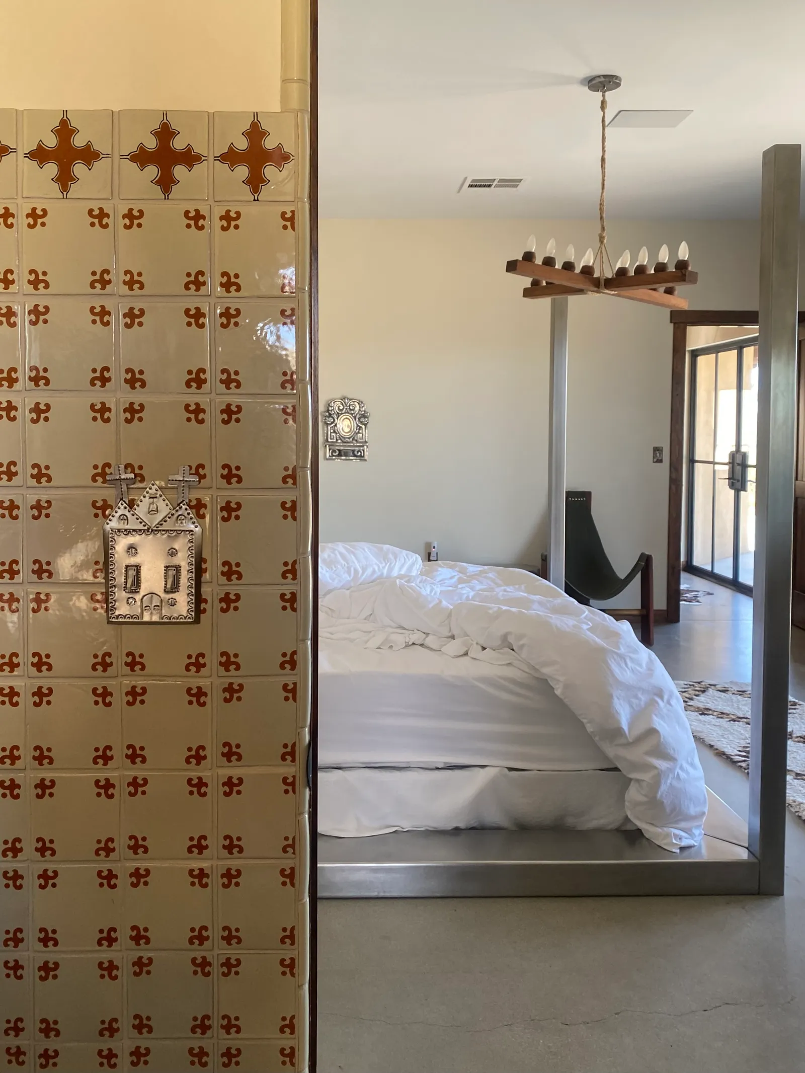 Pioneertown's Palatial Retreat: Where Heritage Meets Hedonistic Design 18