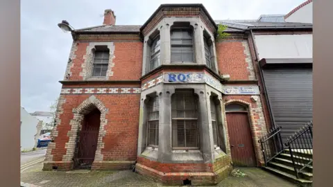Newry's Artistic Soul Faces Demolition: A City's Cultural Heritage on the Brink 17