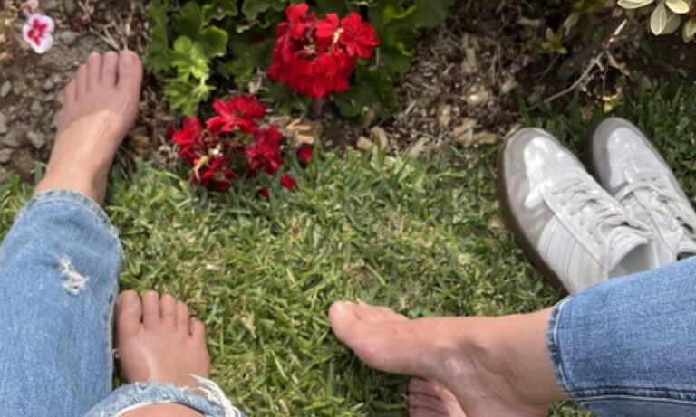 Grounding Your Body: Is This Tech Trend the Key to Better Health? 9