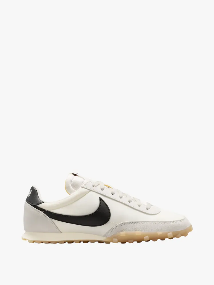Effortless Summertime Style: Curated Sneaker Ensembles for Endless Season Appeal 46