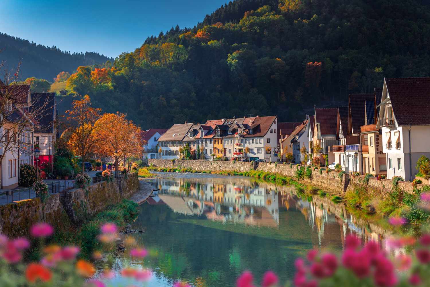 Curated European Voyages: Unforgettable Drives for the Discerning Explorer 16