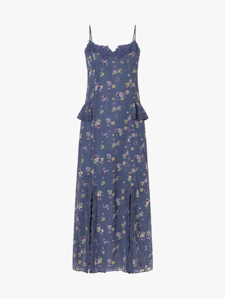 Chic Ensembles for Your 2026 Nuptial Attire 76