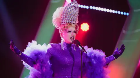 From Chichester Classrooms to The Voice: Carrie Sauce's Rise as a Cultural Icon 3