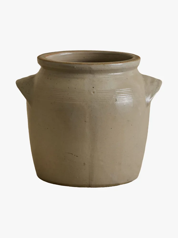 Terracotta Legacies: Cultivating Elite Living 19